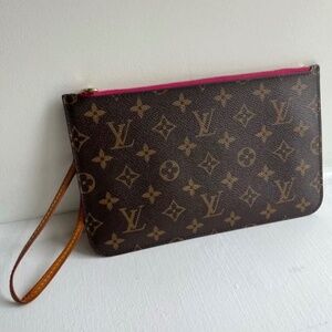 Louis Vuitton Zipper pouchette